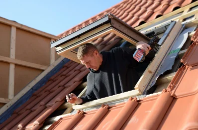 Pose de fenêtres de toit Velux à Grane